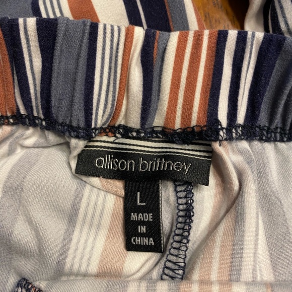 Allison Brittney long length, high waisted, wide leg striped pants. Size large. - Picture 3 of 10